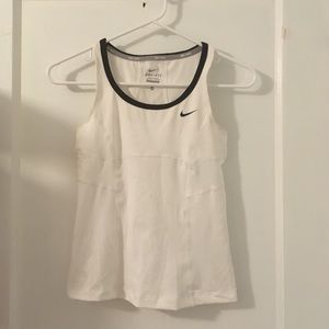 Nike fitting white tank top